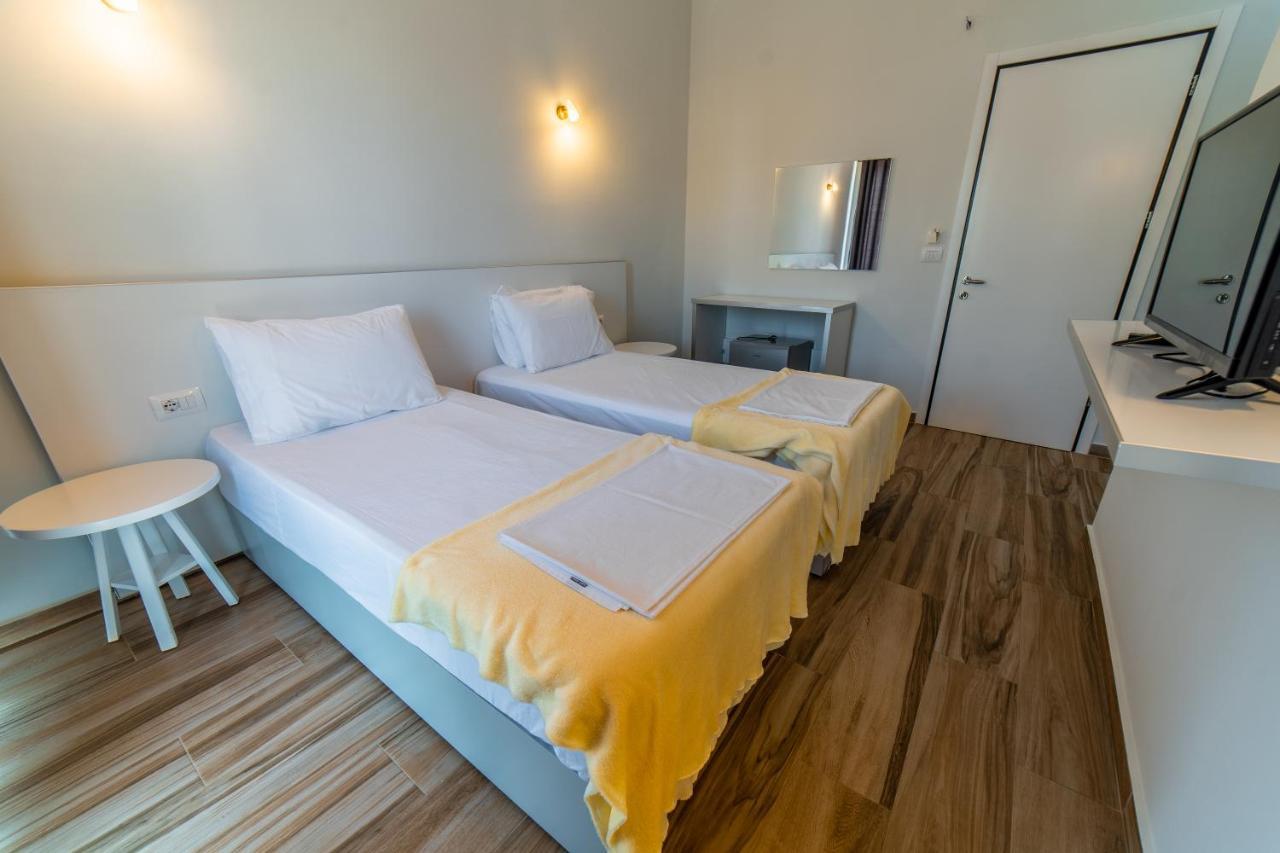 Nebo Hotell 3*